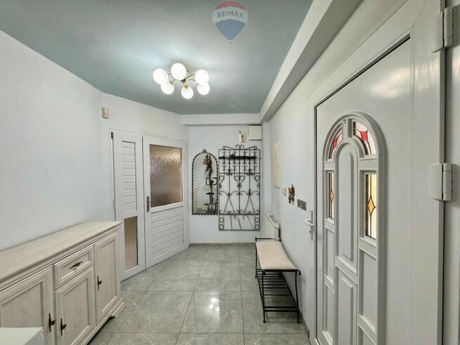 Duży dom na działce 1991 m² możliwość 3 mieszkań