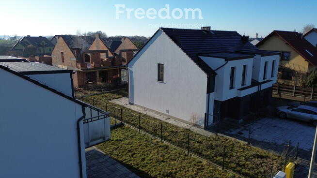 Budynki deweloperskie 5 pokoi, garaż, ogród, taras