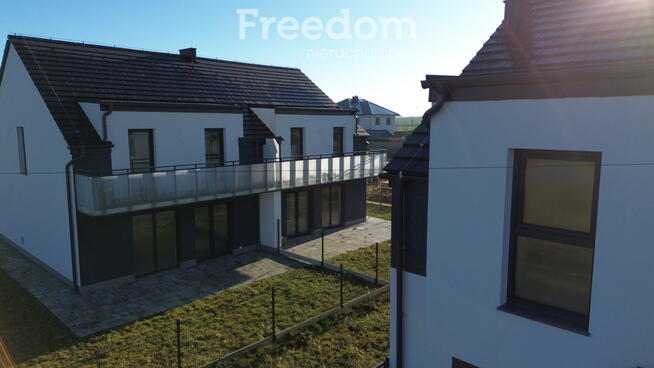 Budynki deweloperskie 5 pokoi, garaż, ogród, taras