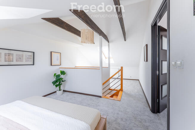 Dwupoziomowe mieszkanie z balkonem – Góra Kalwaria