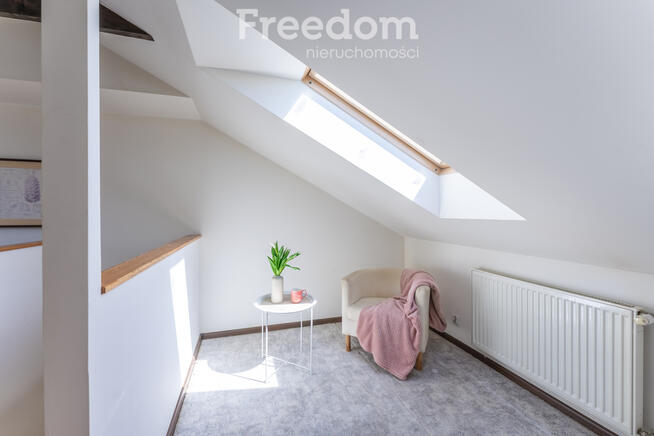 Dwupoziomowe mieszkanie z balkonem – Góra Kalwaria