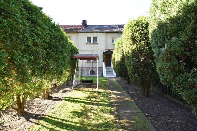 Dom 90 m2, 2 garaże, 30 arów ogrodu,