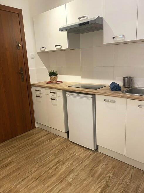 Częstochowska 24, Zarzew, słoneczna kawalerka