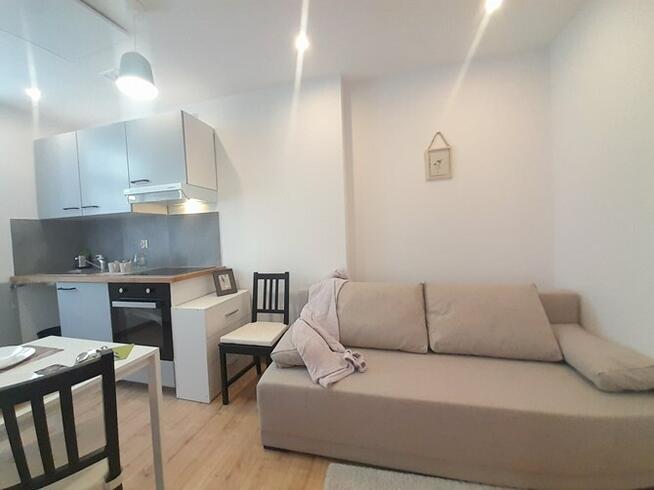 Wynajmę funkcjonalną kawalerkę, Modrzejowska 89