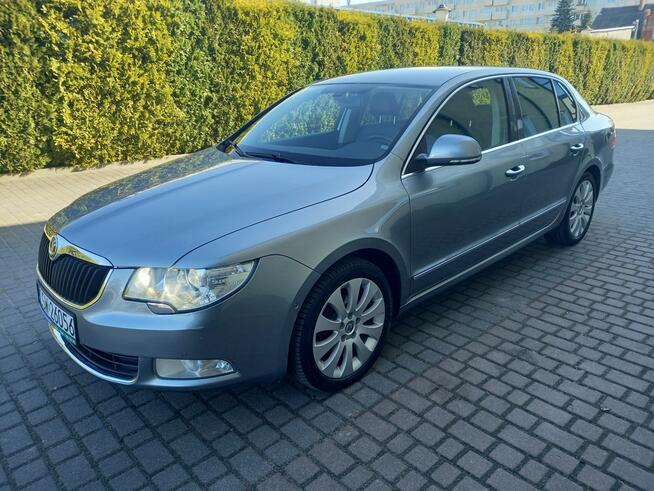Škoda Superb Tdi Sedan Bi-Xenony Skóry 4xGrzane Fotele Navi Park Assist 2Kompl. Kół