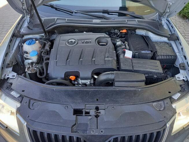 Škoda Superb Tdi Sedan Bi-Xenony Skóry 4xGrzane Fotele Navi Park Assist 2Kompl. Kół