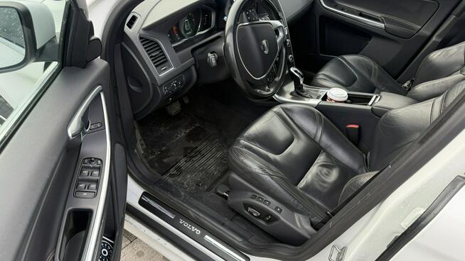 Volvo XC 60 2.0d4 automat 4x4 AWD summum skóry ledy Webasto full serwis 1.r.gwaran