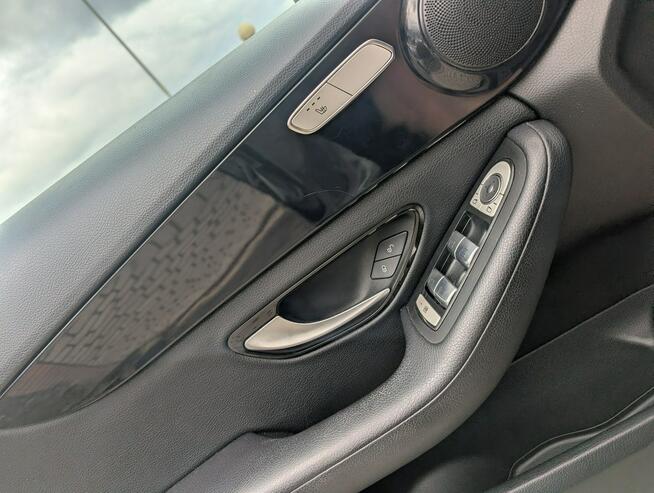 Mercedes C 220 220 170 KM/serwisowany/bezwypadkowy/zarejestrowany