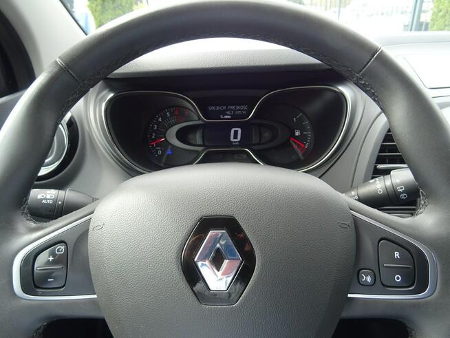 Renault Captur 0.9 TCe Limited, dwukolorowe nadwozie
