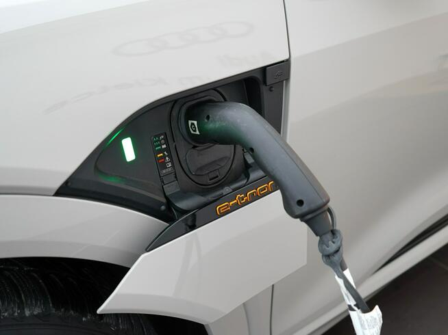 Audi e-tron Sline Virtual Matrix Bang&Olufsen Kamera360 AdaptiveAir TempomatACC