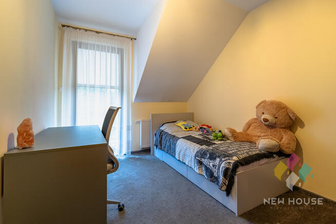 Do wynajęcia dom z garażem, na strzeżonym osiedlu.