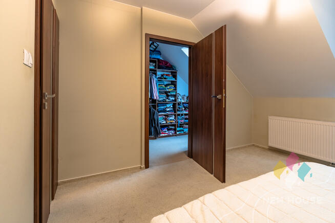 Do wynajęcia dom z garażem, na strzeżonym osiedlu.