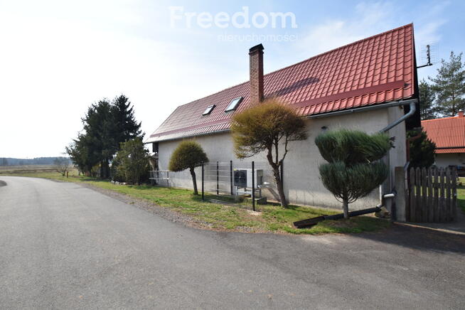 2 domy, 7 pokoi + 160 m2 b.gospodarcze, staw i las