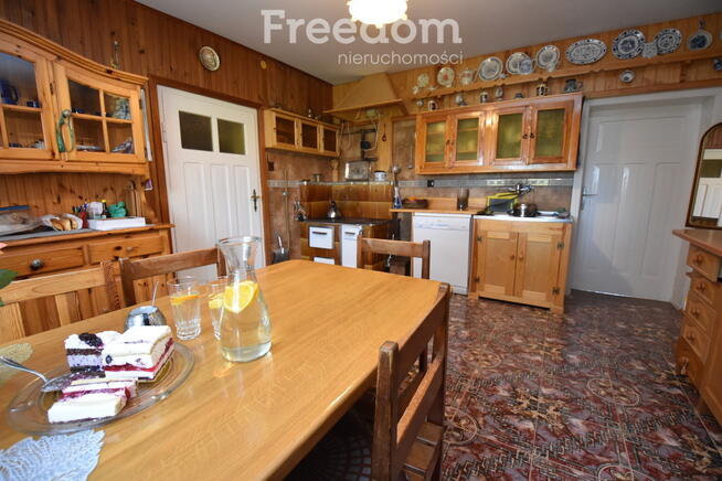 2 domy, 7 pokoi + 160 m2 b.gospodarcze, staw i las