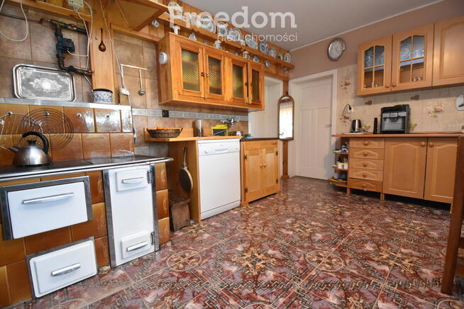 2 domy, 7 pokoi + 160 m2 b.gospodarcze, staw i las