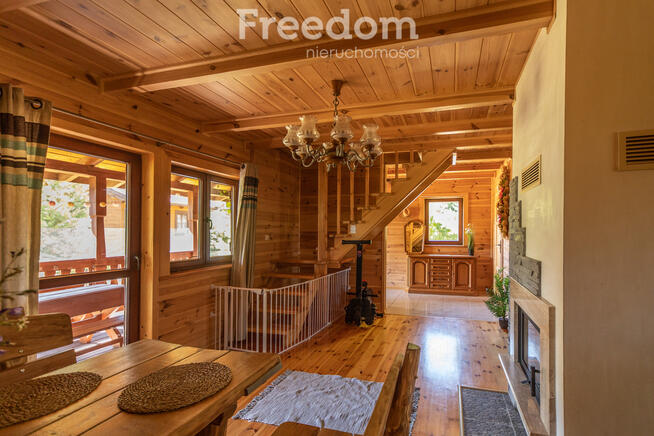 Dwa domki letniskowe nad jeziorem , Szkotowo