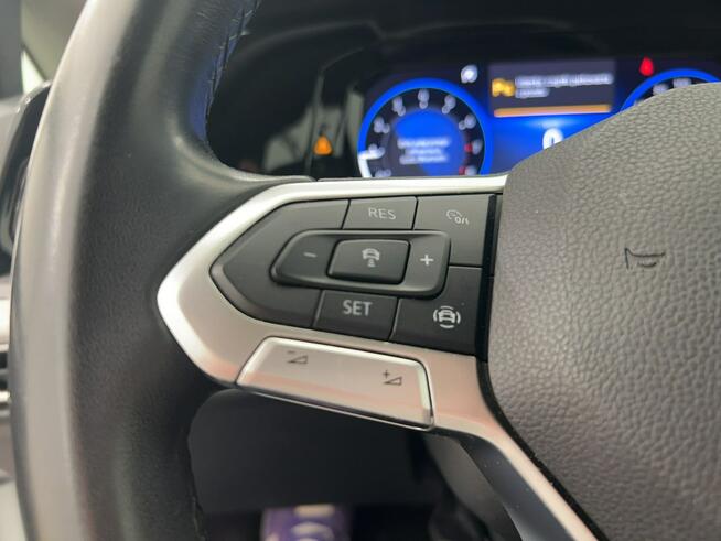 Volkswagen Golf VIII 1.0 eTSI Life DSG Hatchback