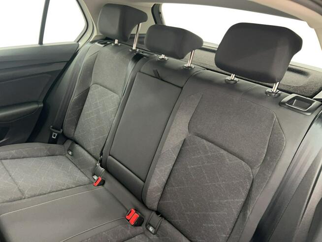 Volkswagen Golf VIII 1.0 eTSI Life DSG Hatchback