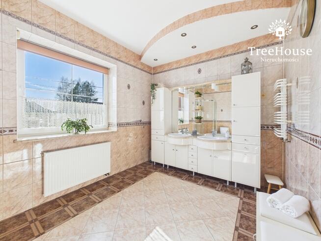 Przestronny dom wolnostojący w sercu Wójtowa