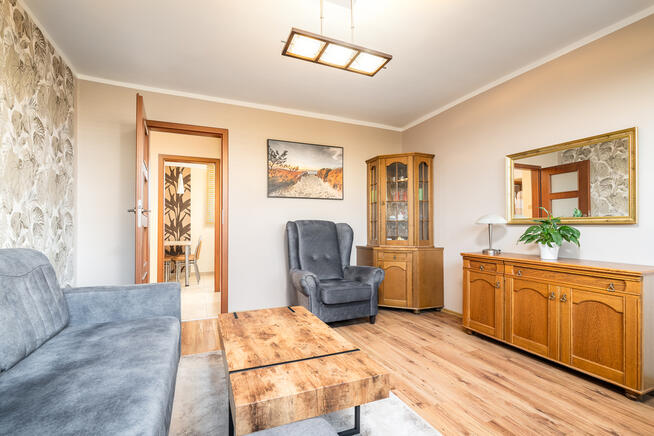 3. pokoje + 18m2 strych, po remoncie, przy Hanza