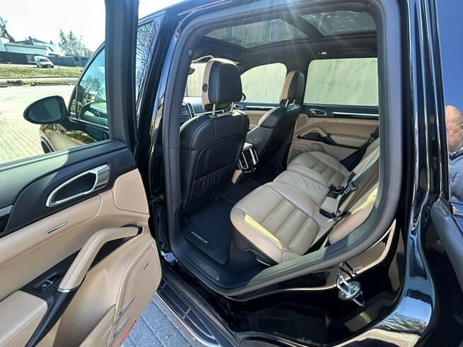 CAYENNE PLATINUM EDITION