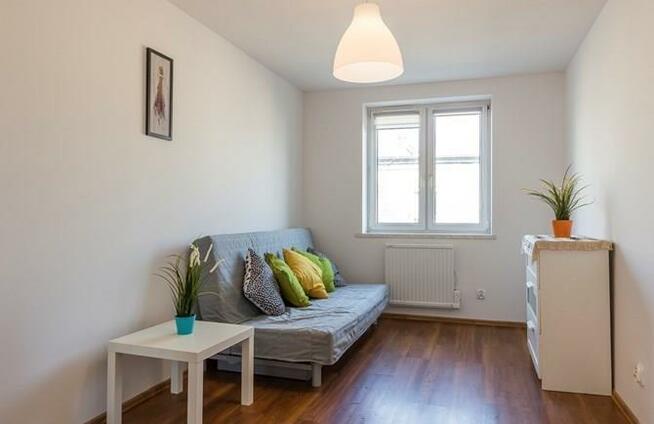 Wynajmę jasną kawalerkę w centrum, Słupecka 21