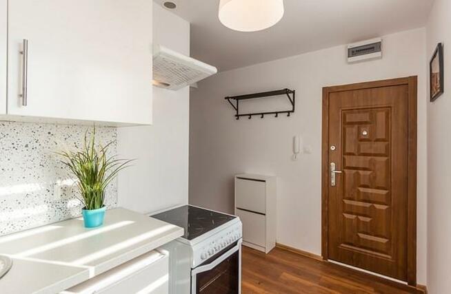 Wynajmę jasną kawalerkę w centrum, Słupecka 21