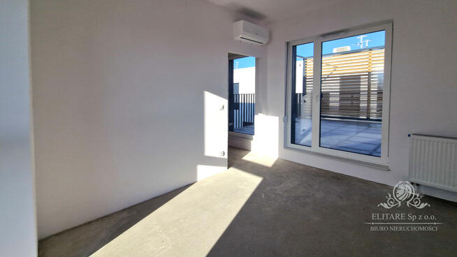 Mieszkanie Atrialne 82,34m2+ogr.23,56m2+ taras22,09m2+mp+komórka5,18m2/ Jagodno