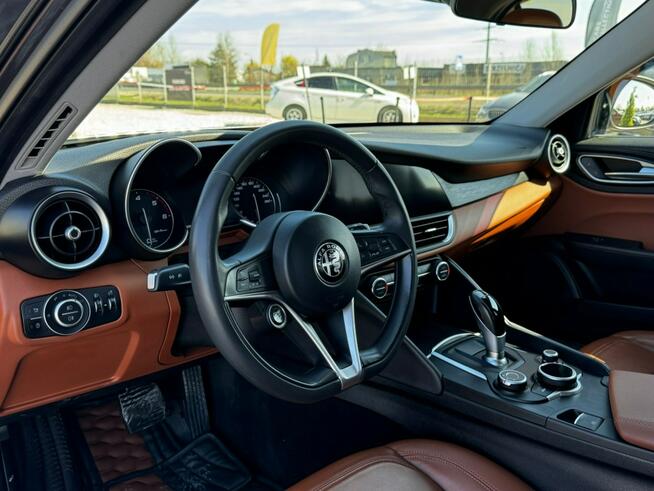 Alfa Romeo Giulia Bezwypadkowy / Asystent pasa / Skórzana tapicerka / Tempomat/ FV marża