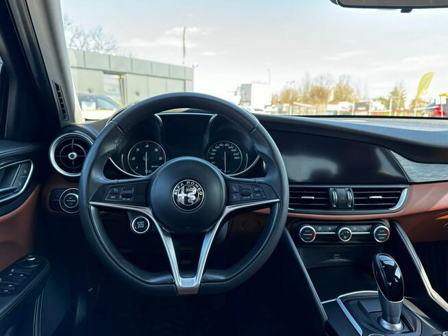 Alfa Romeo Giulia Bezwypadkowy / Asystent pasa / Skórzana tapicerka / Tempomat/ FV marża