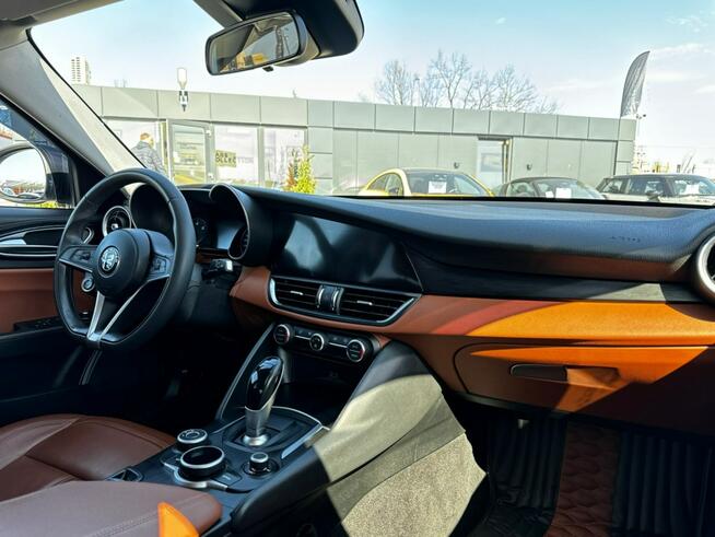 Alfa Romeo Giulia Bezwypadkowy / Asystent pasa / Skórzana tapicerka / Tempomat/ FV marża