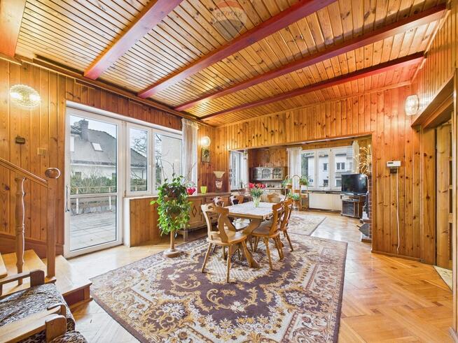 Dom wolnostojący z ogrodem i kominkiem – Wawer