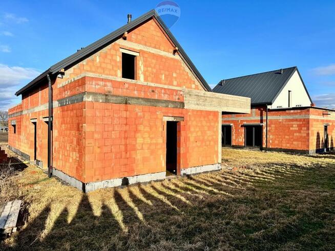 Nowoczesny dom z garażem – Czarków, gm. Pszczyna