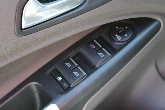 Ford Tourneo Connect Titanium 120HP Panorama netto 45853 PLN Gwarancja Krajowy