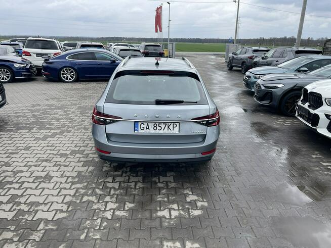Škoda Superb Salon PL DSG Podgrzewanie Klimatronik Virtual 190KM
