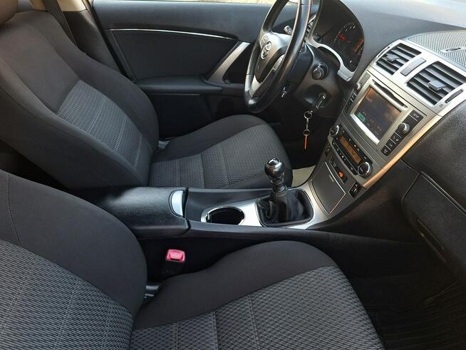 Toyota Avensis *1.8VVT-i* benzyna* Kamera cofania * BDB stan* wersja SOL*