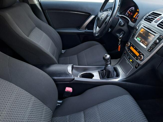 Toyota Avensis *1.8VVT-i* benzyna* Kamera cofania * BDB stan* wersja SOL*
