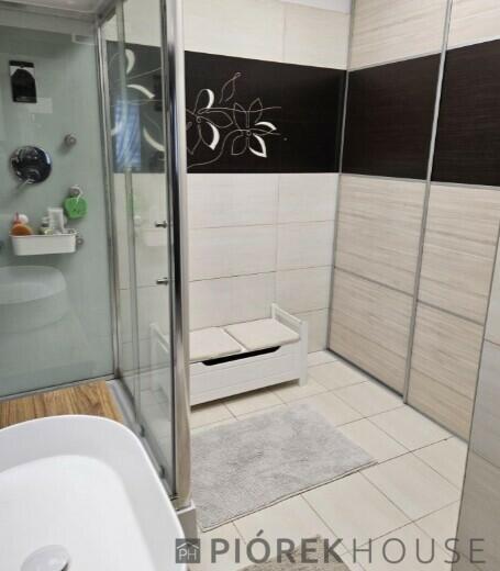 4-pokojowe mieszkanie w Markach