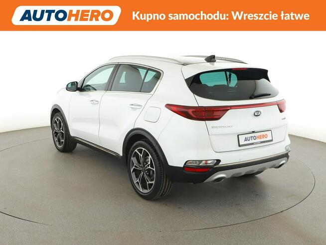 Kia Sportage lift, navi skóra panorama klima auto kamera i czujniki parkowania