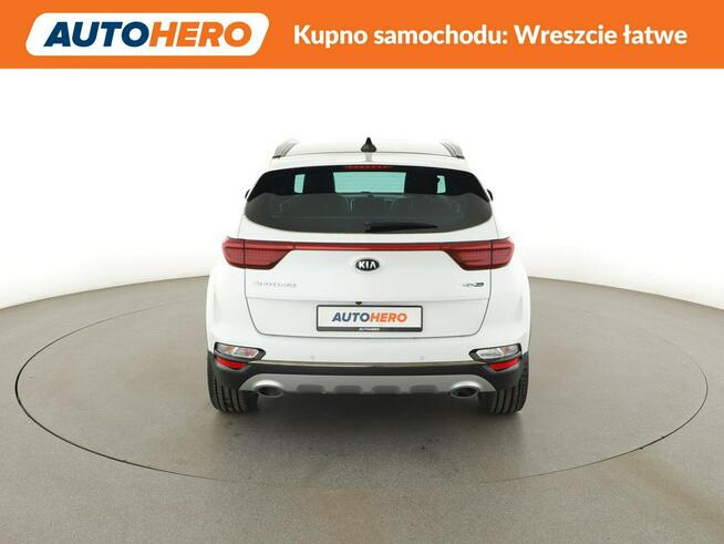 Kia Sportage lift, navi skóra panorama klima auto kamera i czujniki parkowania