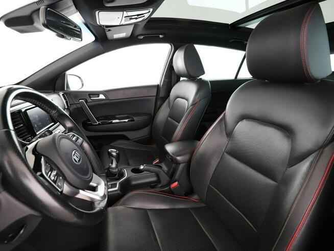 Kia Sportage lift, navi skóra panorama klima auto kamera i czujniki parkowania