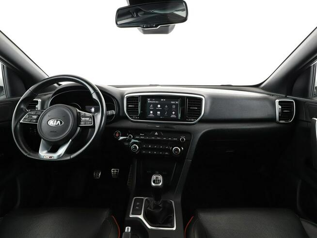 Kia Sportage lift, navi skóra panorama klima auto kamera i czujniki parkowania