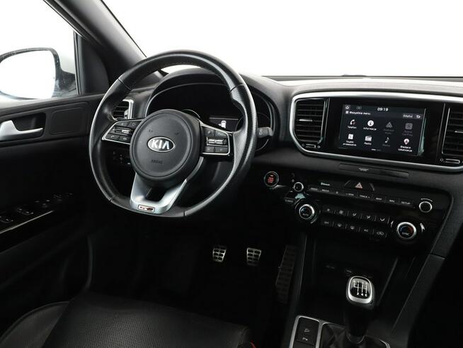 Kia Sportage lift, navi skóra panorama klima auto kamera i czujniki parkowania