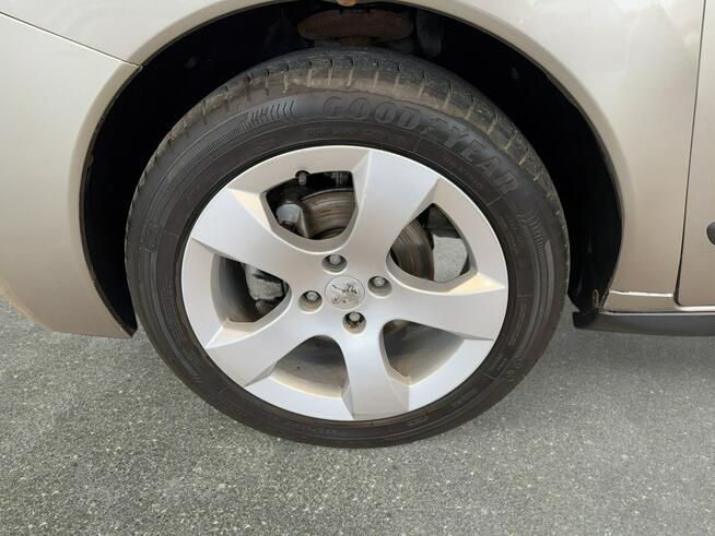 Peugeot 3008 1.6 eHDI 114KM automat 2013 r., przebieg tylko 137tys.km, NAVI