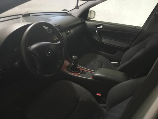 Mercedes 2.2 C klasa po kolizji 2002r.