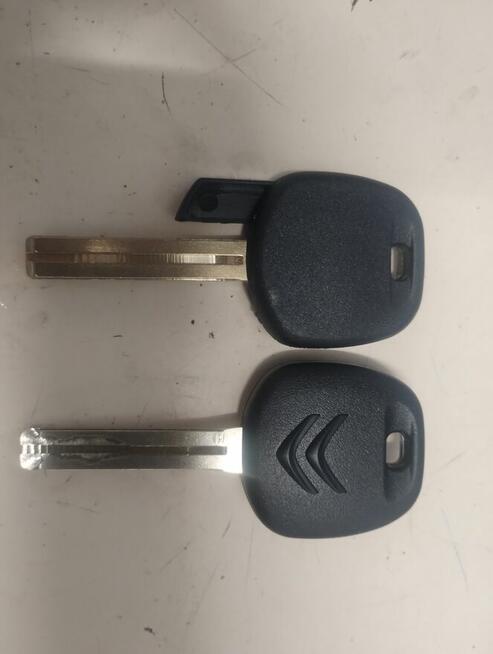 Brak kluczy Citroen C1 transponder 8A
