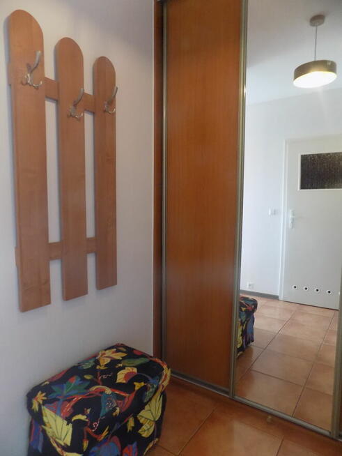 Al. Stanów Zjednoczonych, przy rondzie Wiatraczna, z garażem