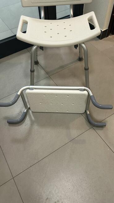 Krzesło medyczne pod prysznic