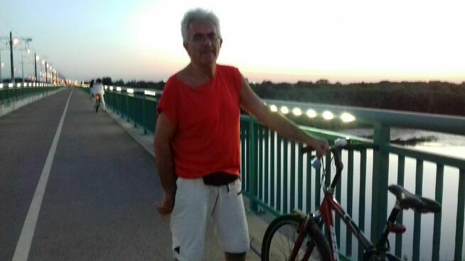 Atrakcyjny facet po 60tce szuka Pani w Warszawie