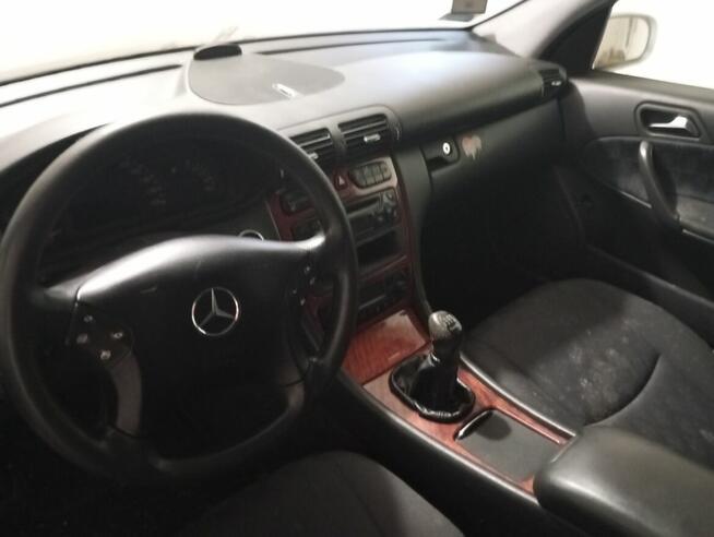 Mercedes 2.2 C klasa po kolizji 2002r.